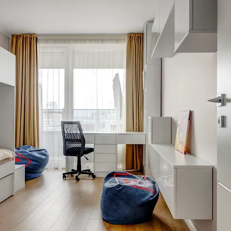 Apartment Luxury 2 Bdrm Getaway And Free Parking